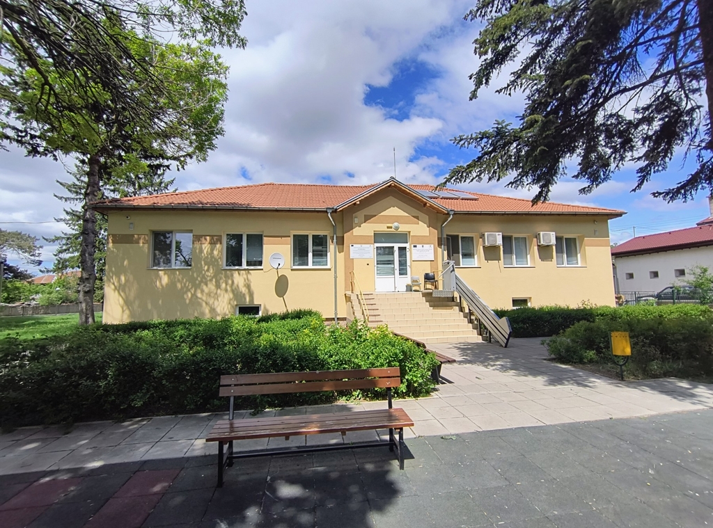 Център за настаняване от семеен тип, с. Лесново